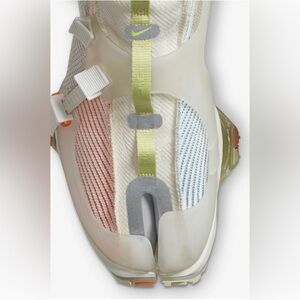 NIKE ISPA ROAD WARRIOR VOLT